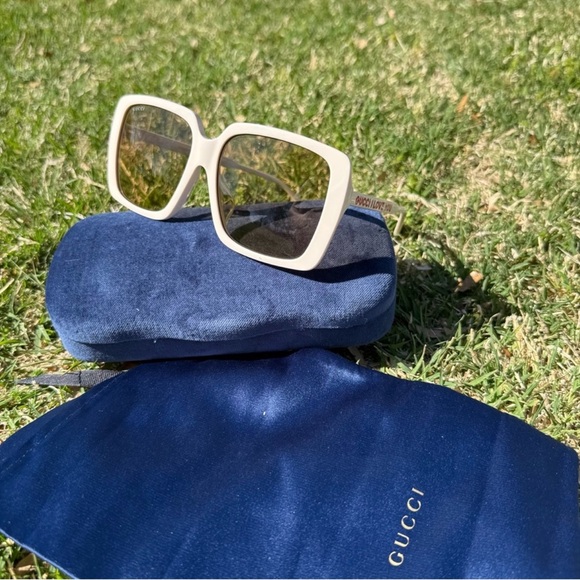 GUCCI sunglasses GG0567SAN 006 I Love You - Picture 4 of 6